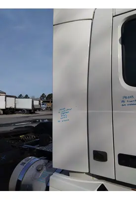 VOLVO VNR CAB EXTENSION