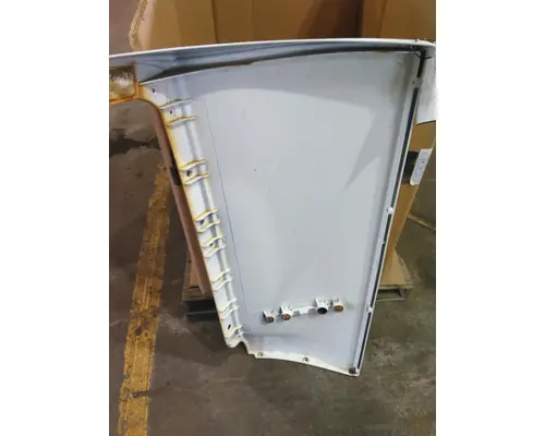 VOLVO VNR CAB EXTENSION