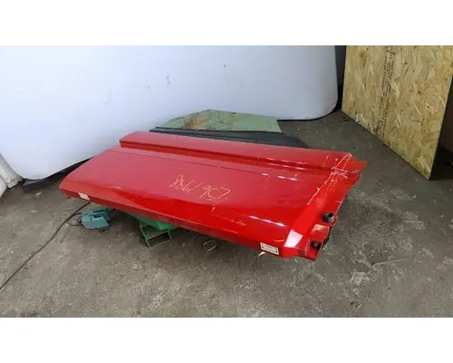 VOLVO VNR CAB SKIRTSIDE FAIRING