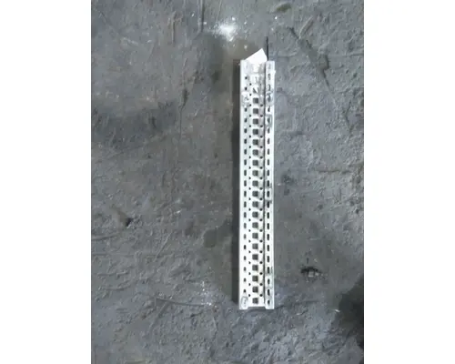 VOLVO VNR CAB STEP