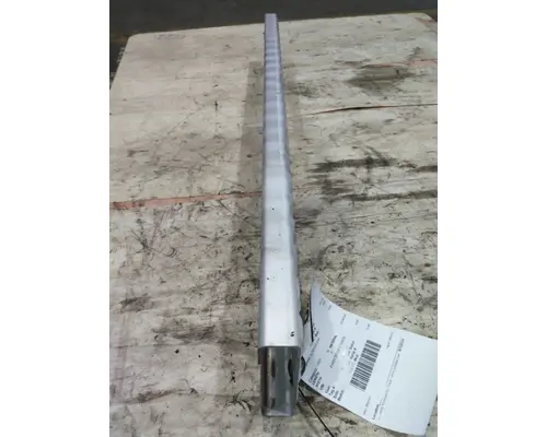 VOLVO VNR CAB STEP