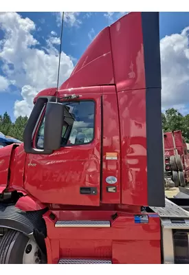 VOLVO VNR CAB