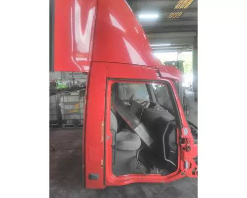 VOLVO VNR CAB