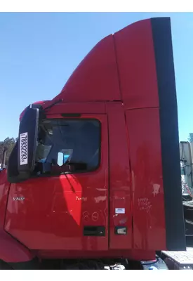 VOLVO VNR CAB