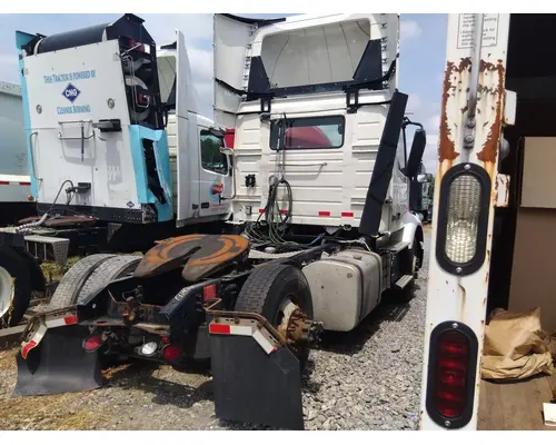 VOLVO VNR CAB