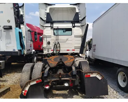 VOLVO VNR CAB
