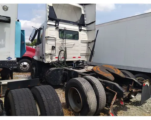 VOLVO VNR CAB