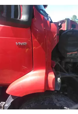 VOLVO VNR COWL