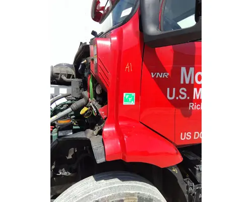 VOLVO VNR COWL