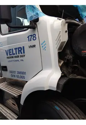 VOLVO VNR COWL
