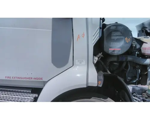 VOLVO VNR COWL