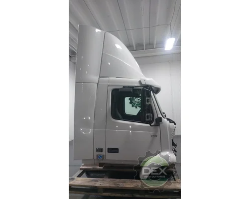 VOLVO VNR Cab