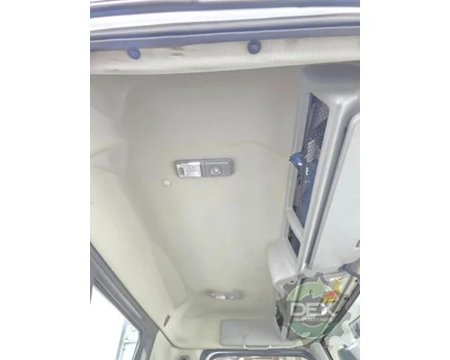 VOLVO VNR Cab
