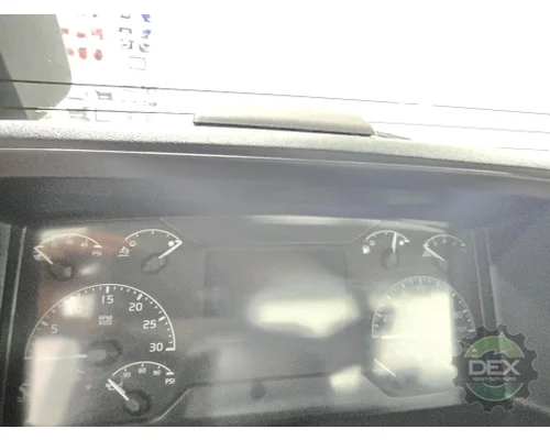 VOLVO VNR Cab