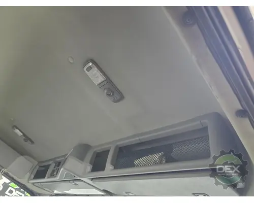 VOLVO VNR Cab