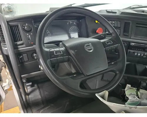 VOLVO VNR Cab