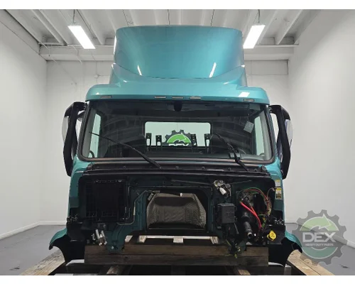 VOLVO VNR Cab