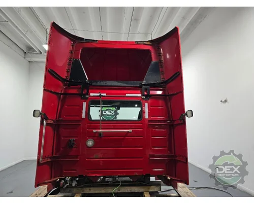 VOLVO VNR Cab