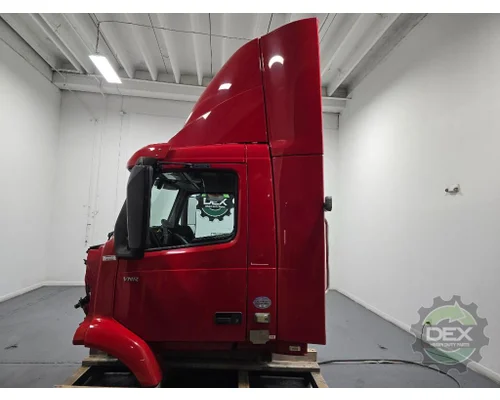 VOLVO VNR Cab