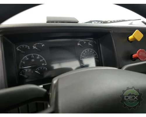 VOLVO VNR Cab