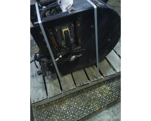 VOLVO VNR DEF TANK