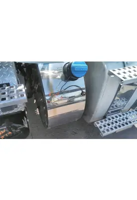 VOLVO VNR DEF TANK