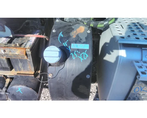 VOLVO VNR DEF TANK