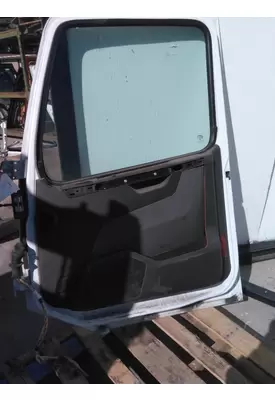 VOLVO VNR DOOR ASSEMBLY, FRONT