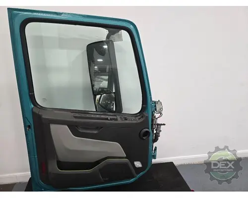 VOLVO VNR Door Assembly, Front