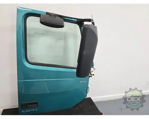 VOLVO VNR Door Assembly, Front