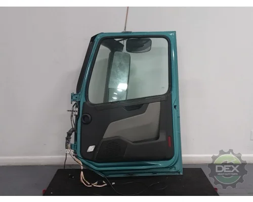 VOLVO VNR Door Assembly, Front
