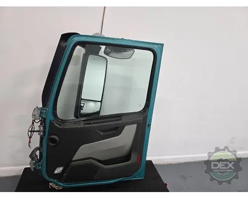 VOLVO VNR Door Assembly, Front