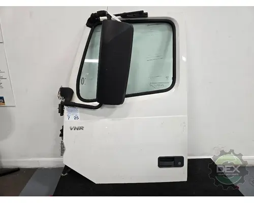 VOLVO VNR Door Assembly, Front