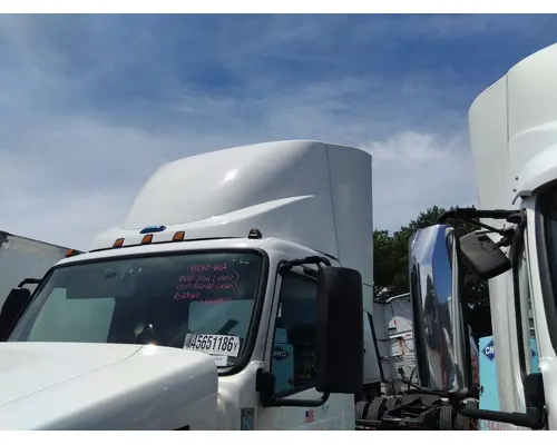 VOLVO VNR FAIRING, WIND DEFLECTOR ROOF