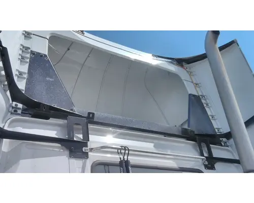 VOLVO VNR FAIRING, WIND DEFLECTOR ROOF
