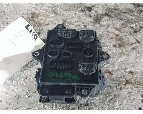 VOLVO VNR FUSE BOX