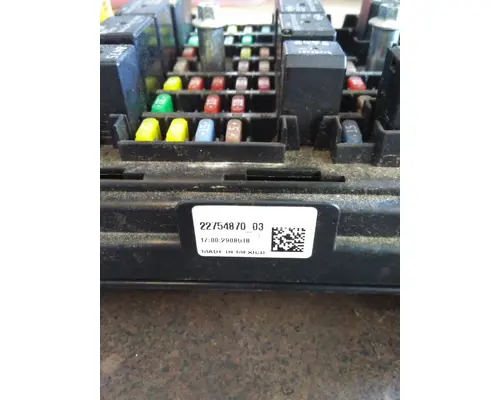 VOLVO VNR FUSE BOX
