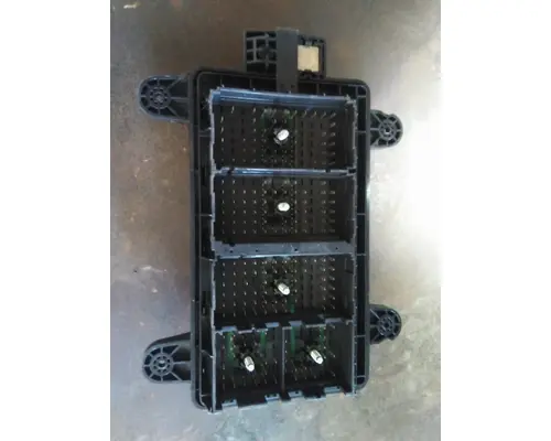 VOLVO VNR FUSE BOX