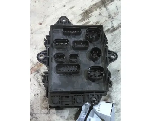 VOLVO VNR FUSE BOX