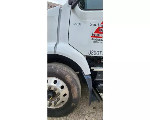 VOLVO VNR Fender Extension