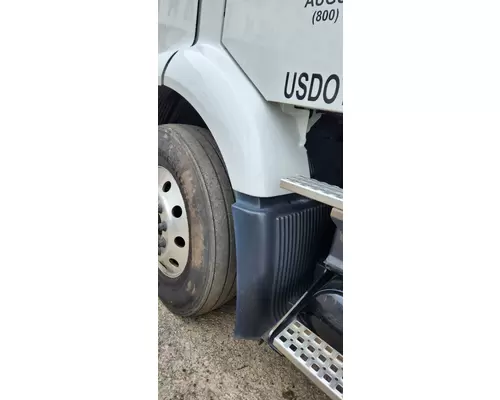 VOLVO VNR Fender Extension