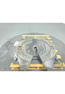 VOLVO VNR Fifth Wheel