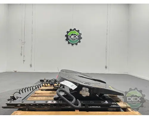 VOLVO VNR Fifth Wheel