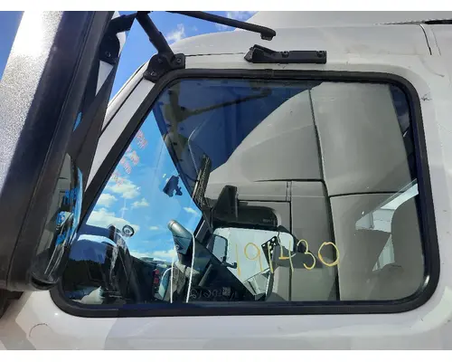 VOLVO VNR GLASS, DOOR, FRONT