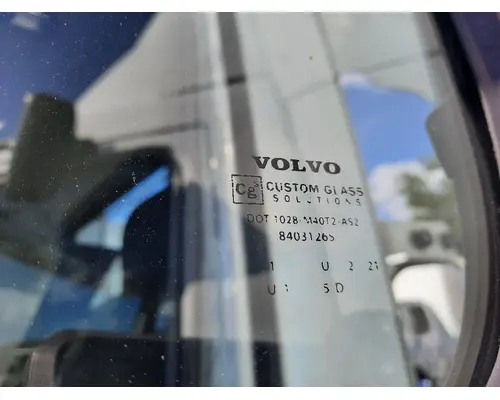 VOLVO VNR GLASS, DOOR, FRONT