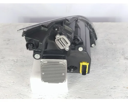 VOLVO VNR HEADLAMP ASSEMBLY