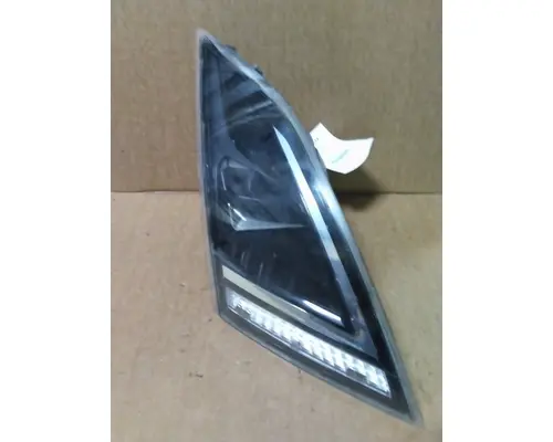 VOLVO VNR HEADLAMP ASSEMBLY