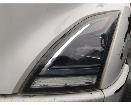 VOLVO VNR HEADLAMP ASSEMBLY