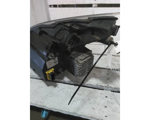 VOLVO VNR HEADLAMP ASSEMBLY