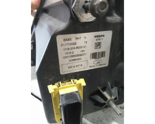 VOLVO VNR HEADLAMP ASSEMBLY
